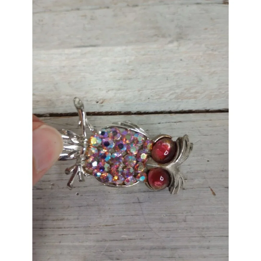 Vintage Silver Tone Rhinestone Pink Stone Owl Bird Brooch Pin Kitsch Boho Granny